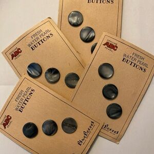 ABC Pearl Genuine Freshwater Buttons Gray